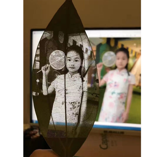 Customized Leaf Carving Photos, photo Frame, Personalized gift, Leaf Etching, Handmade Leaf, lover Gift, Etching Leaf, coupler gift